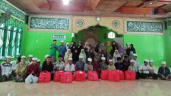 Bantuan Buka Bersama Pengajian An Nisa’ untuk Pesantren Babussalam